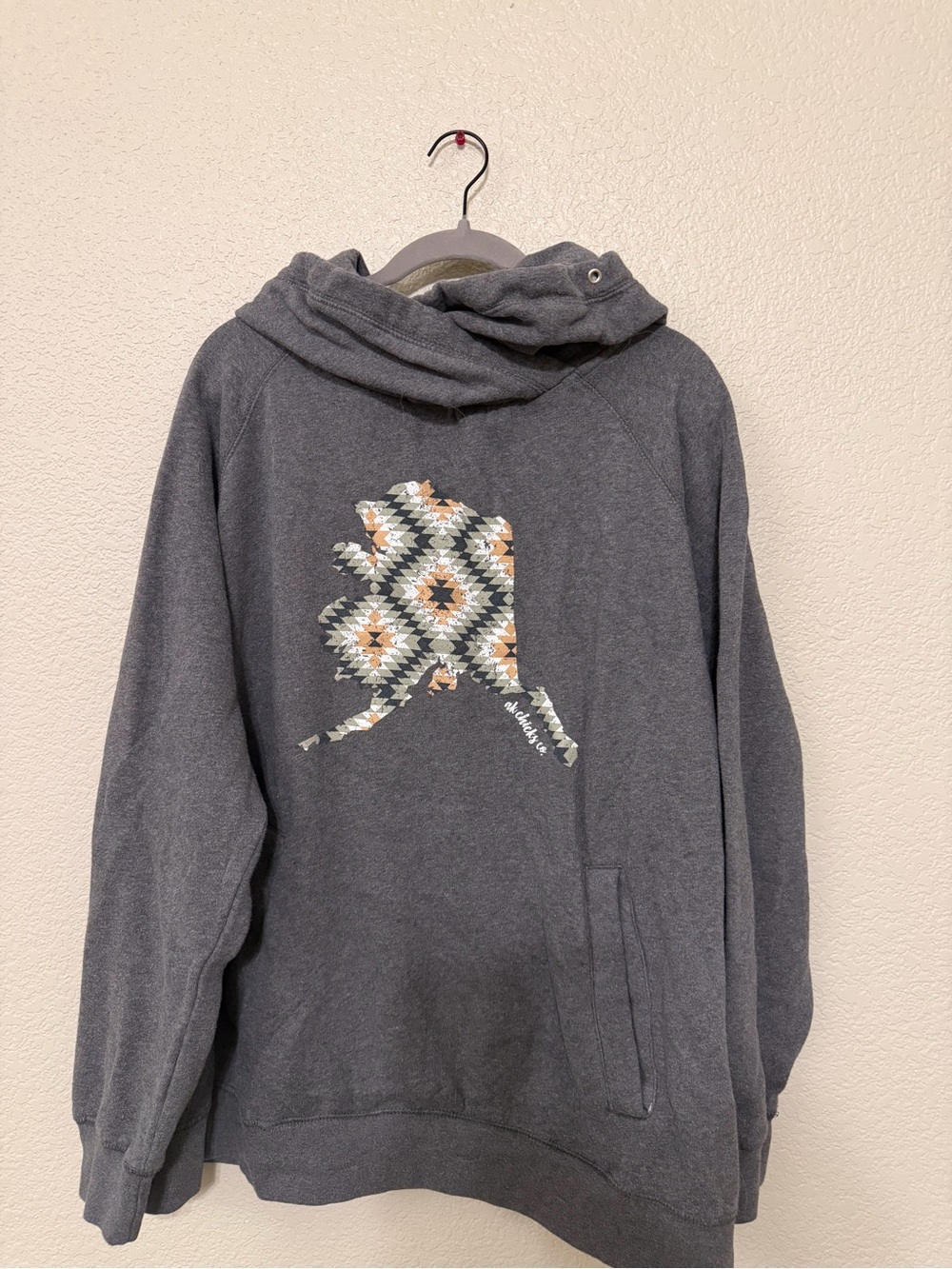 Women's Charcoal Gray Hoodie Sweater with Patterned Alaska Graphic